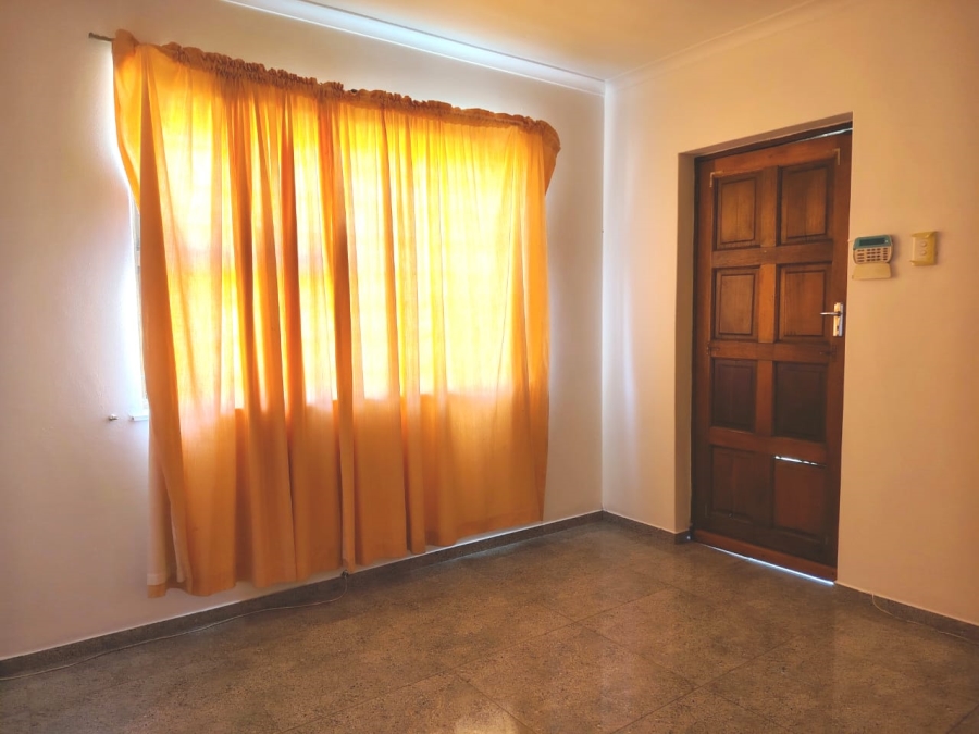 To Let 4 Bedroom Property for Rent in Ravensmead Western Cape